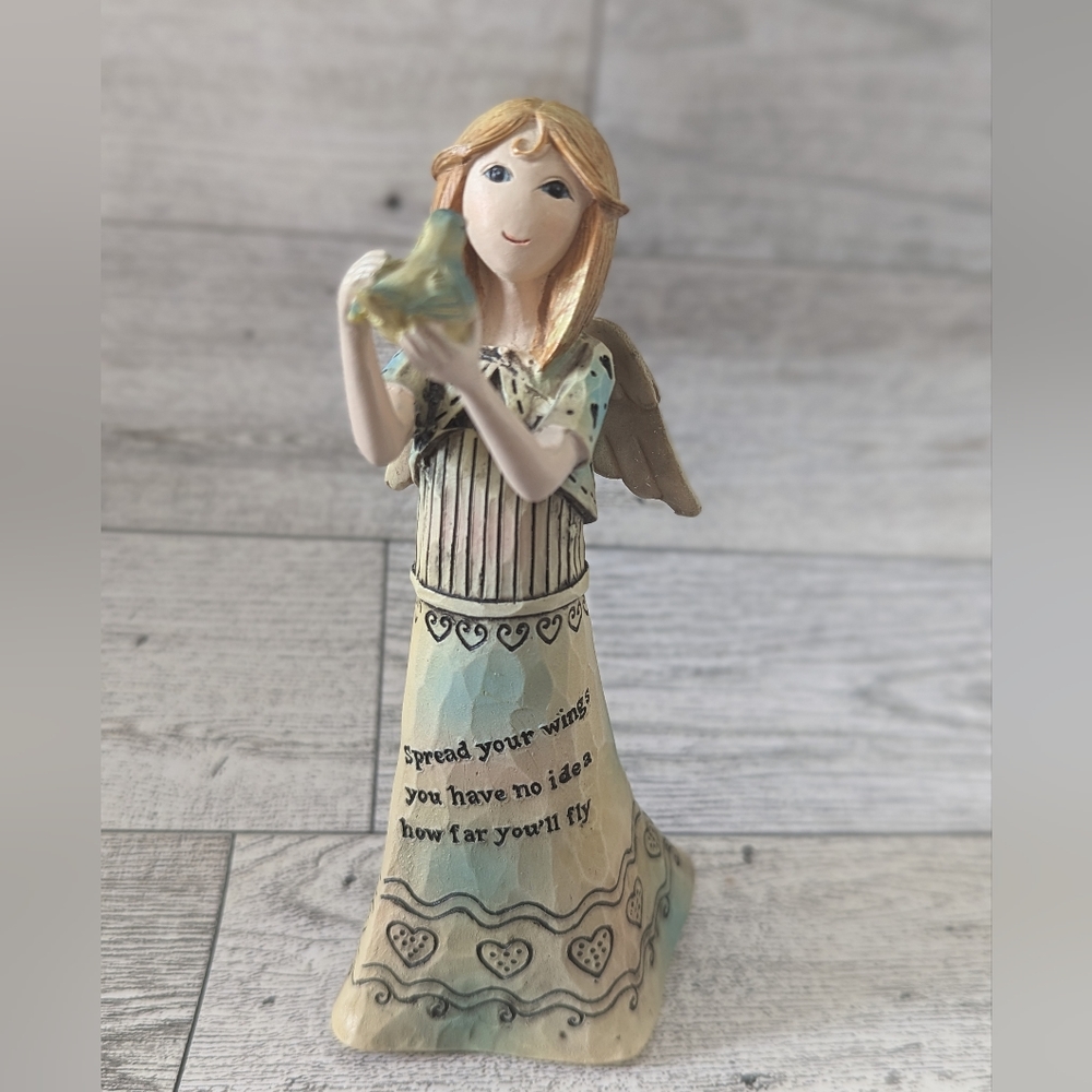 Angel figurine by Carson Home Accents